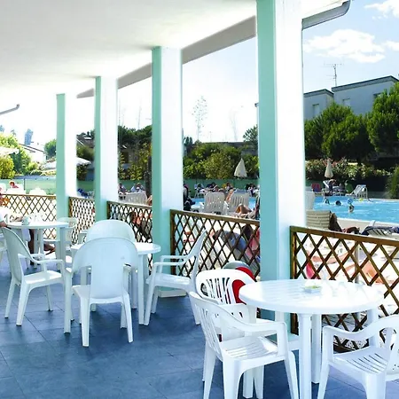 Long Beach Village, * Lido Adriano